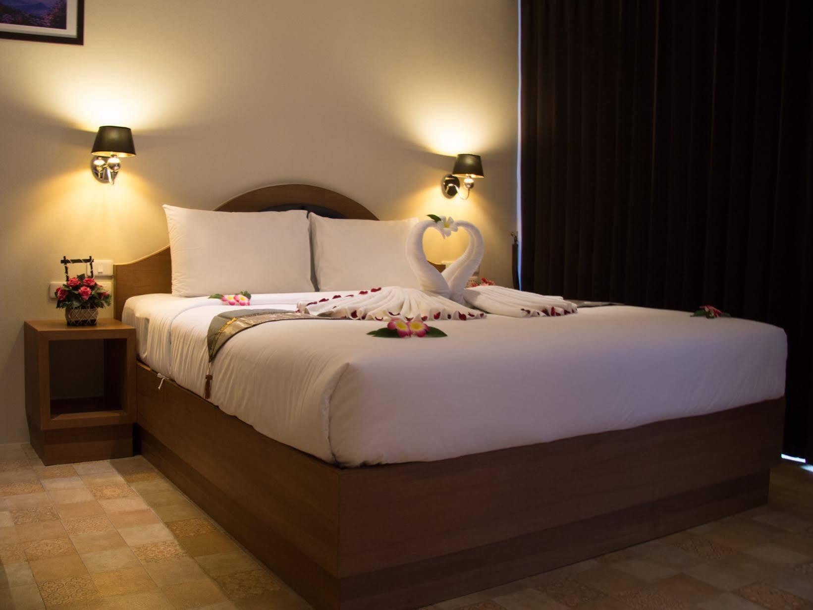 At Samui Boutique Hotel Bãi biển Chaweng Ngoại thất bức ảnh